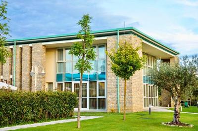 ISA-Residence with swimming-pool in Barberino-Tavernelle, apartments with air conditioning and private outdoor area