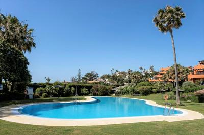 Bougainvillea Retreat, Espacioso Terraza & Parking