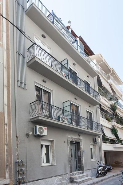 Cozy 1 Bd Basement Apt in Pagrati with Backyard