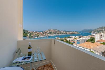 Marina Sea View apartment