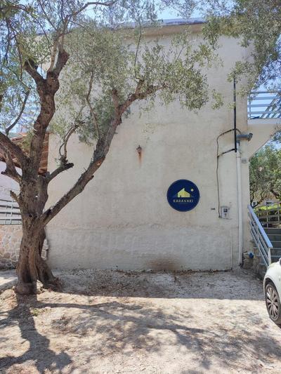 Karavaki apartments