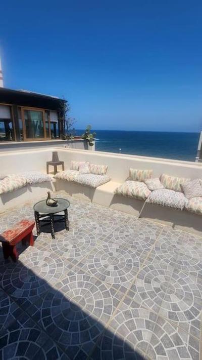 Nicolhouse on the sea