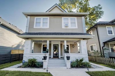 Chic 1BR Retreat with Sofa Bed, Free Parking