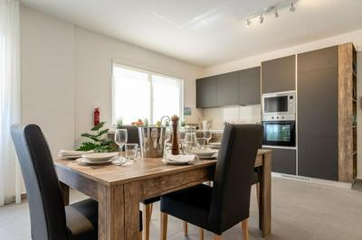 Bright and Spacious 2 Bedroom Apartment