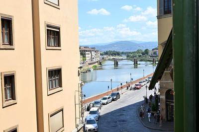 EXCLUSIVE Ponte Vecchio Apartment