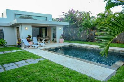 Stunning and Luxurious Villa at Royal Park Balaclava