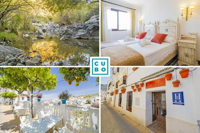 Cubo's Hostal La Plaza Room 302 with Breakfast