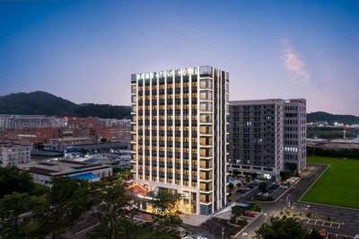 Atour Hotel Dongguan Huangjiang Xingguang Road