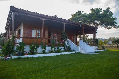 ThemiLia Beachfront, Luxury House