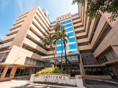 Tropicana Suites