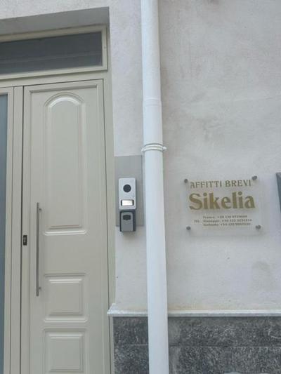 Sikelia Apartment