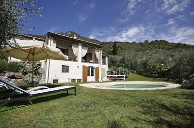 Wunderschönes Ferienhaus in Camaiore mit Privatem Pool