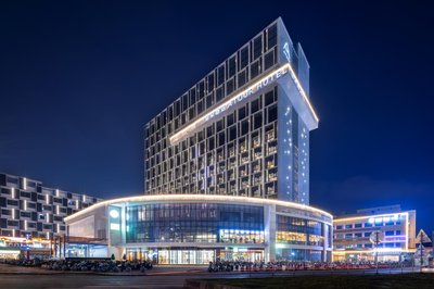 Atour Hotel Guangzhou Baiyun Station Julong Metro Station