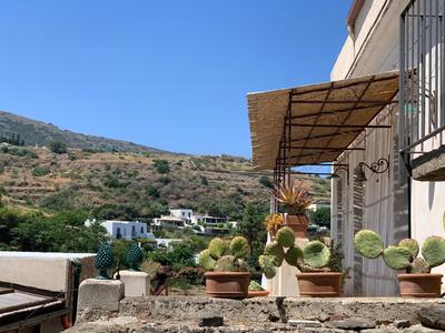 Casa Pomelia - in centro a Malfa