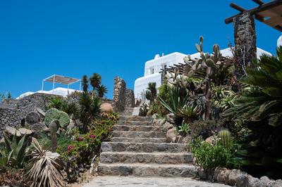 Topos exclusive Mykonos- villa Kymothoe