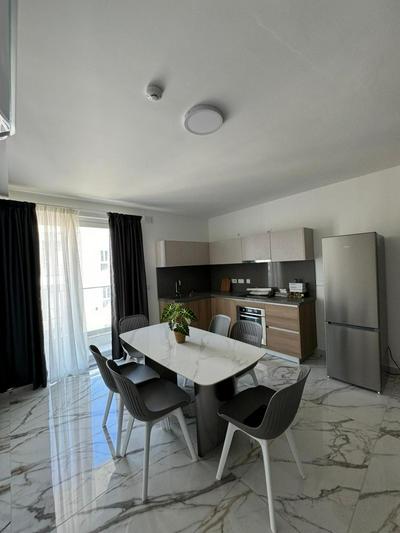 Modern 2-Bedroom Apartment with Terrace - By HostMT