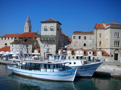 Villa with heated pool, Trogir