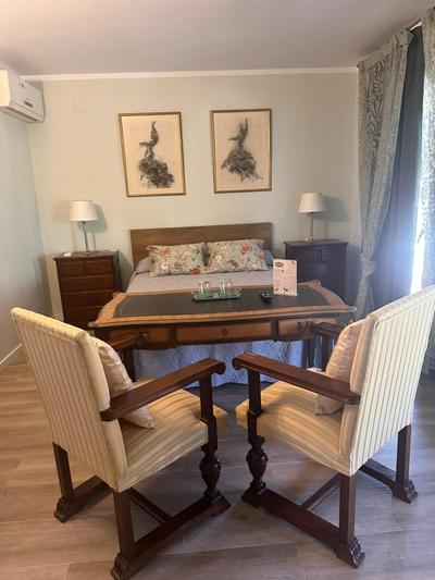 Villa IRI Habitación N1 con baño propio y balcón