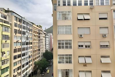 HR.165 - One-suite apartment for rent in Copacabana, with a pool and sea views on the terrace