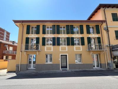 Demithos House