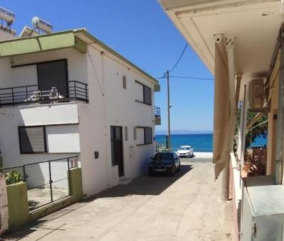 Frinda, studio next to the sea