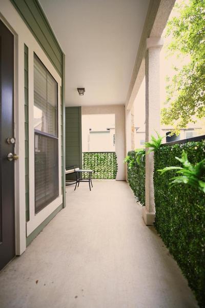 Charming 2 bedroom, 2 bath apartment