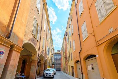 Pavarotti's Suite in the Heart of Modena