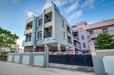 SPOT ON Hotel Rakesh International