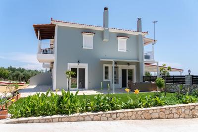 Dendra Apartments at Skala