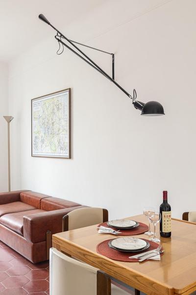 Casa Garibaldi: design retreat near Colosseum