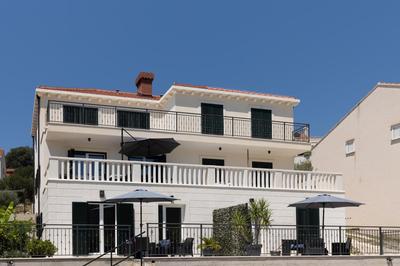 Honoris Apartment - Brand new - Private parking - 90 m from the beach- Terrace