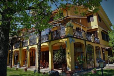 Tolles Ferienhaus in Pian Di Scò mit Privatem Pool und Panoramablick