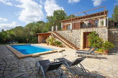Rustikale Finca Es Puig mit Pool und Klimaanlage