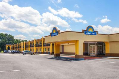 Days Inn by Wyndham Shelby, Photo 2