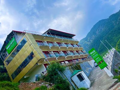 Ramayi Lodge inn
