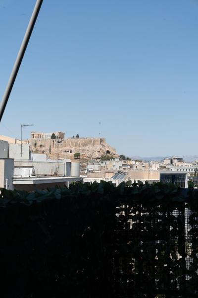 A Place 4U Central Comfort 2BD Near Kalimarmaro, 10 Min to Downtown
