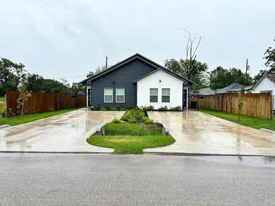 Cozy 3br Retreat With Yard, Billede 2