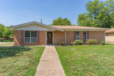Serene 5BR 2BA Winter Home with Hot Tub & Fire Pit