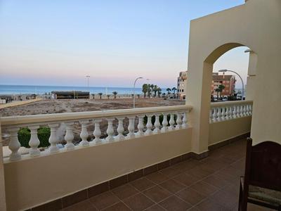 Apartamento de TRES HABITACIONES a 3 minutos de la playa PARA 6 PERSONAS