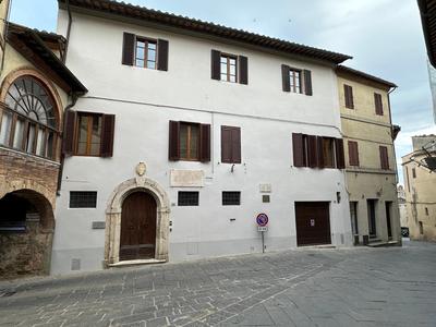 Palazzo Tamanti - 4BR 6 Bath Estate Home in Montalcino Center