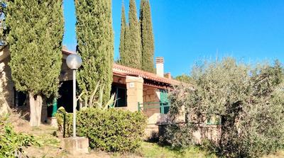 ISA-Residence with swimming pool in Guardistallo surrounded by greenery