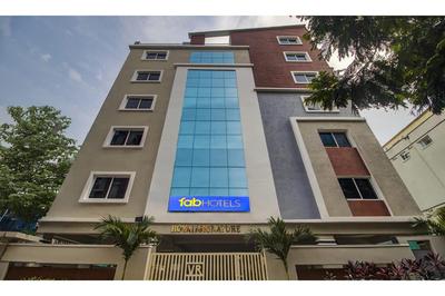 FabHotel Royal Signature - HITECH CITY