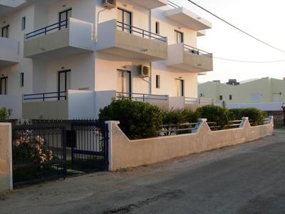 Philippos Studios & Apartments