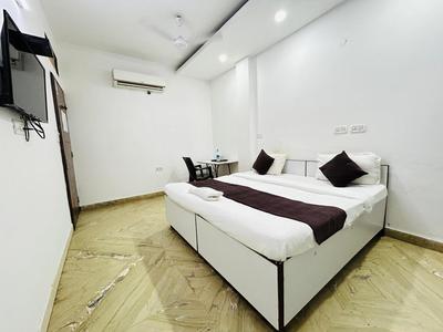 Hotel Golden Place