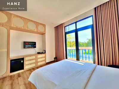 S79 Blue Waves Monstera Grand World