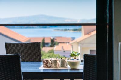 Sea Bay View apartment - Appartement avec piscine et magnifique vue sur mer