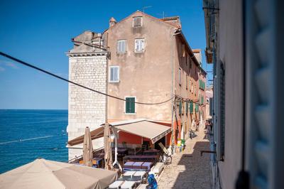 La Riva Luxury Rooms