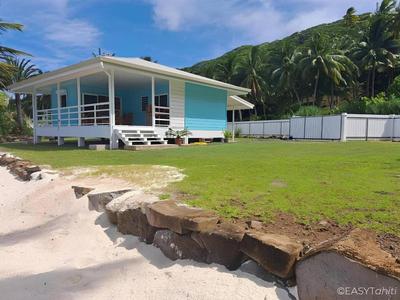 Luxury Sea Bungalow Car