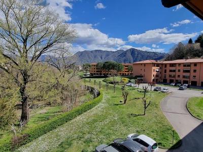 Como Lake Green Oasis