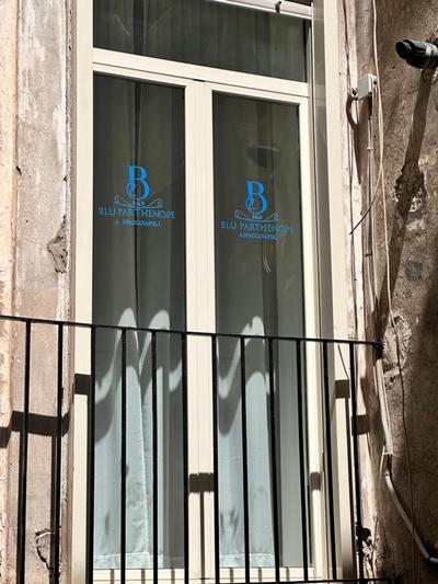 Blu Parthenope a Spaccanapoli